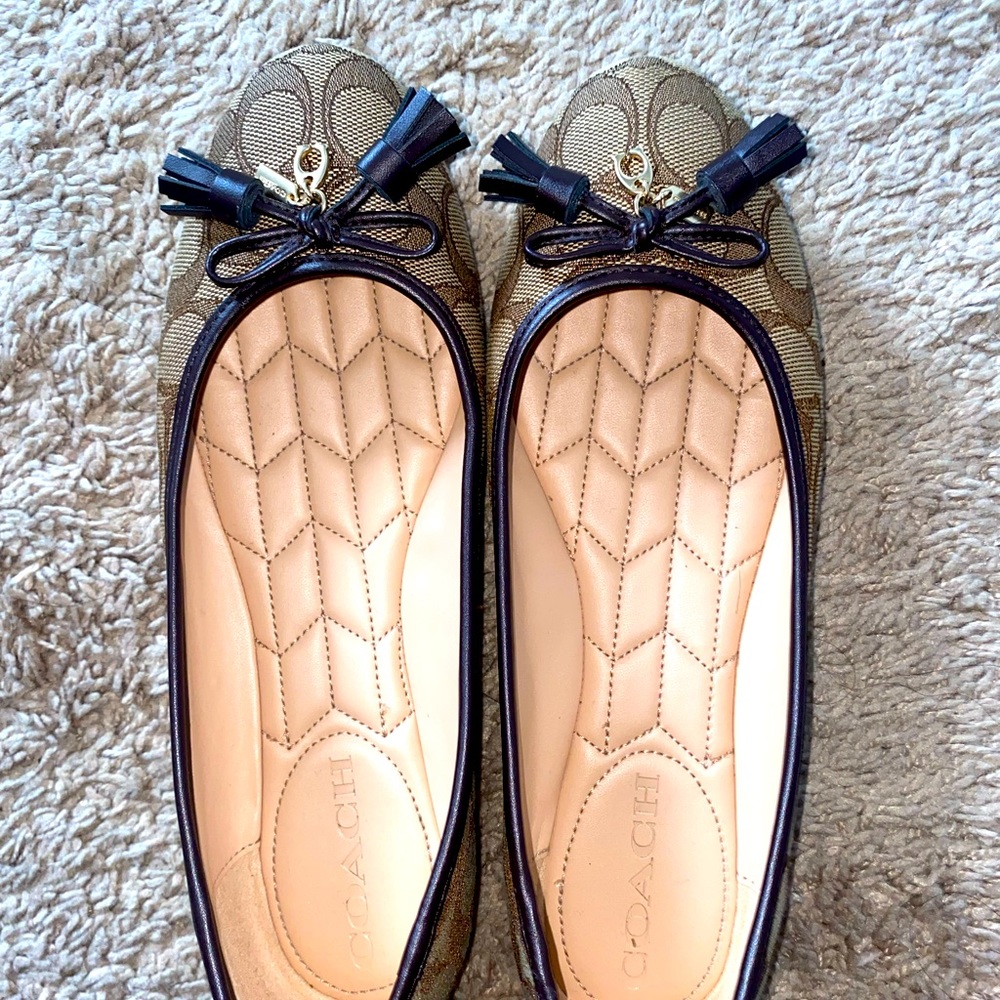 Coach flats